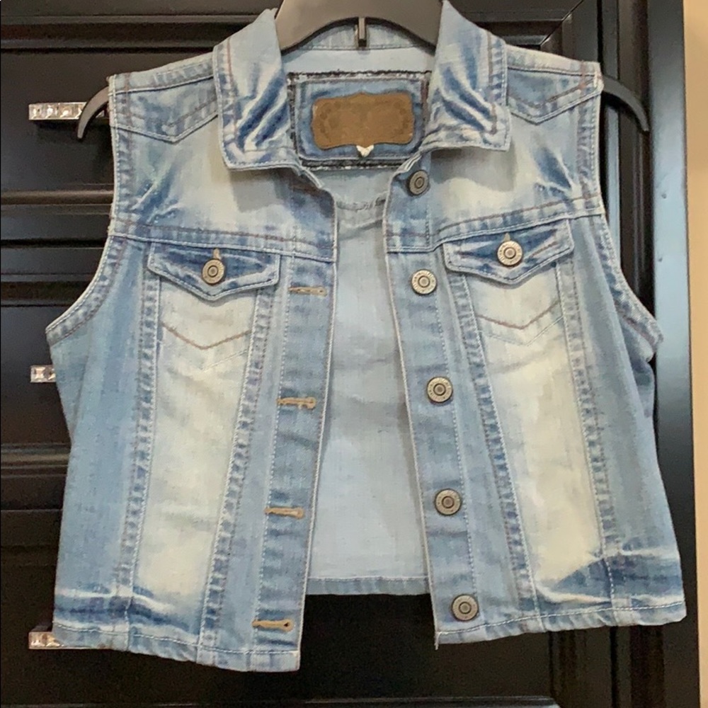 Faded Crop Sleeveless Denim Jacket
